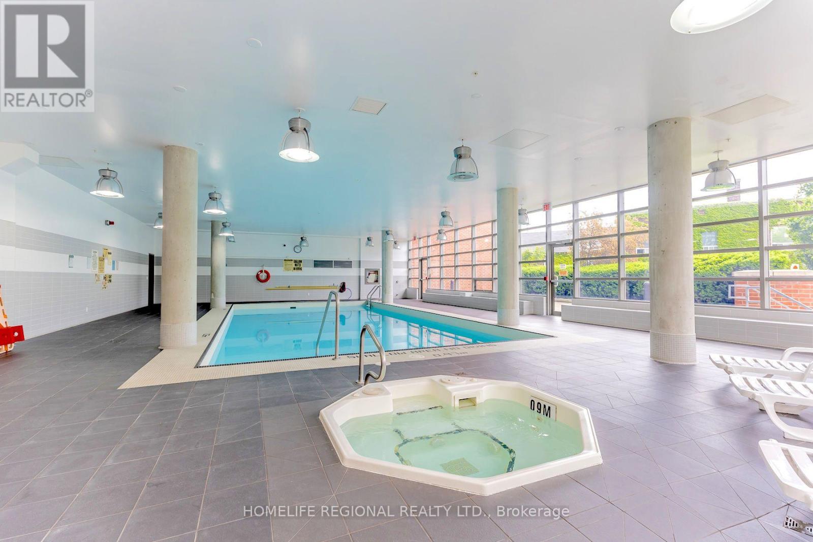 1520 - 38 Joe Shuster Way Property Photo 17