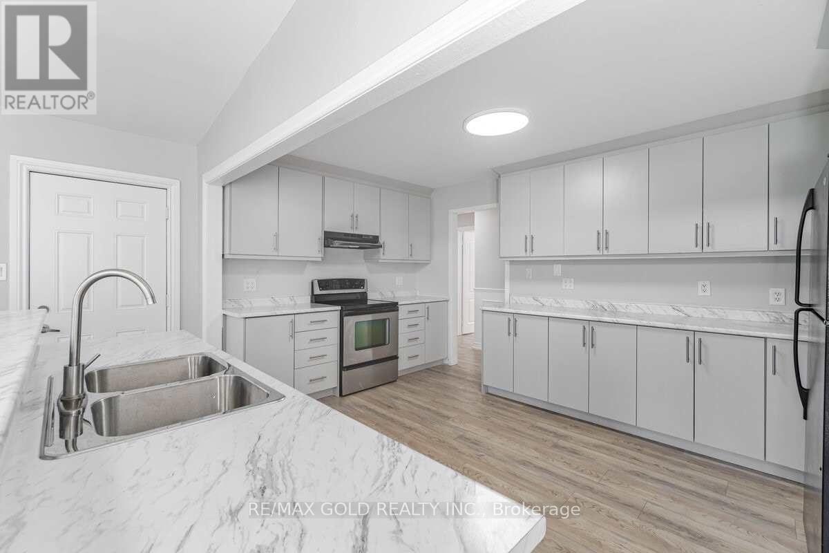 9383 Eighth Line Property Photo 4