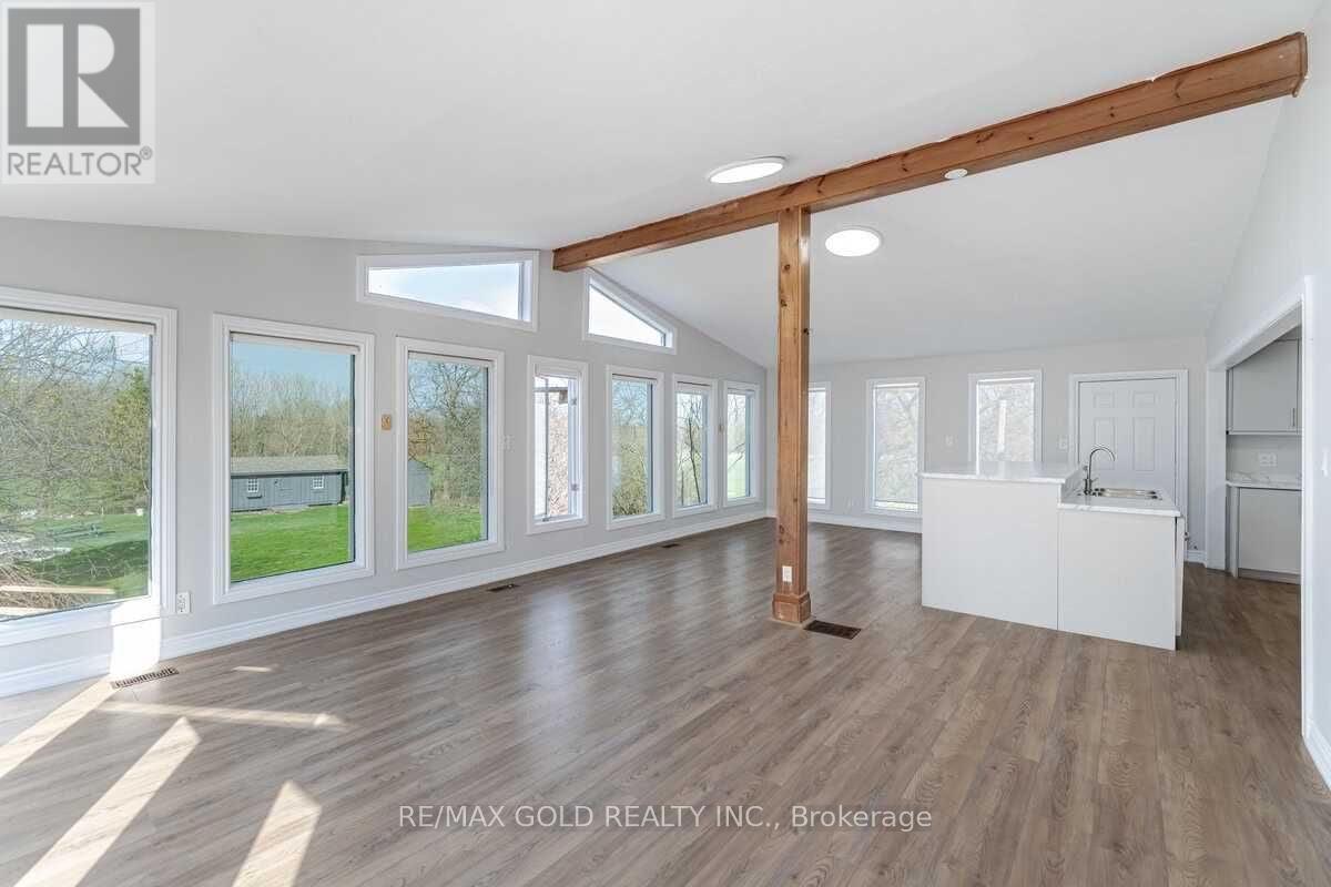 9383 Eighth Line Property Photo 10