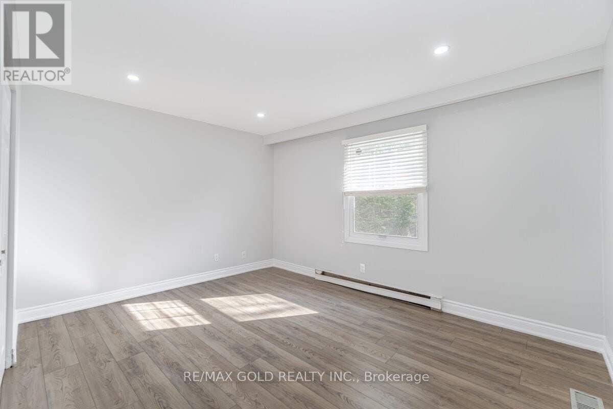 9383 Eighth Line Property Photo 11