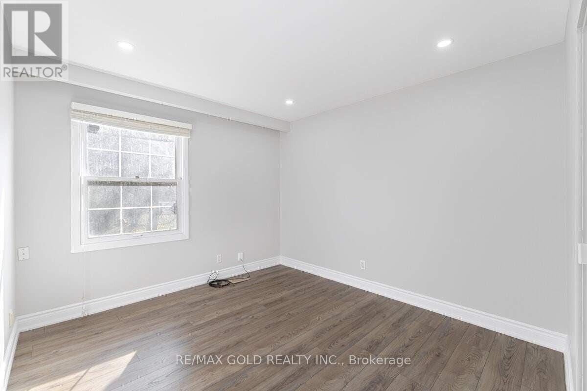 9383 Eighth Line Property Photo 14