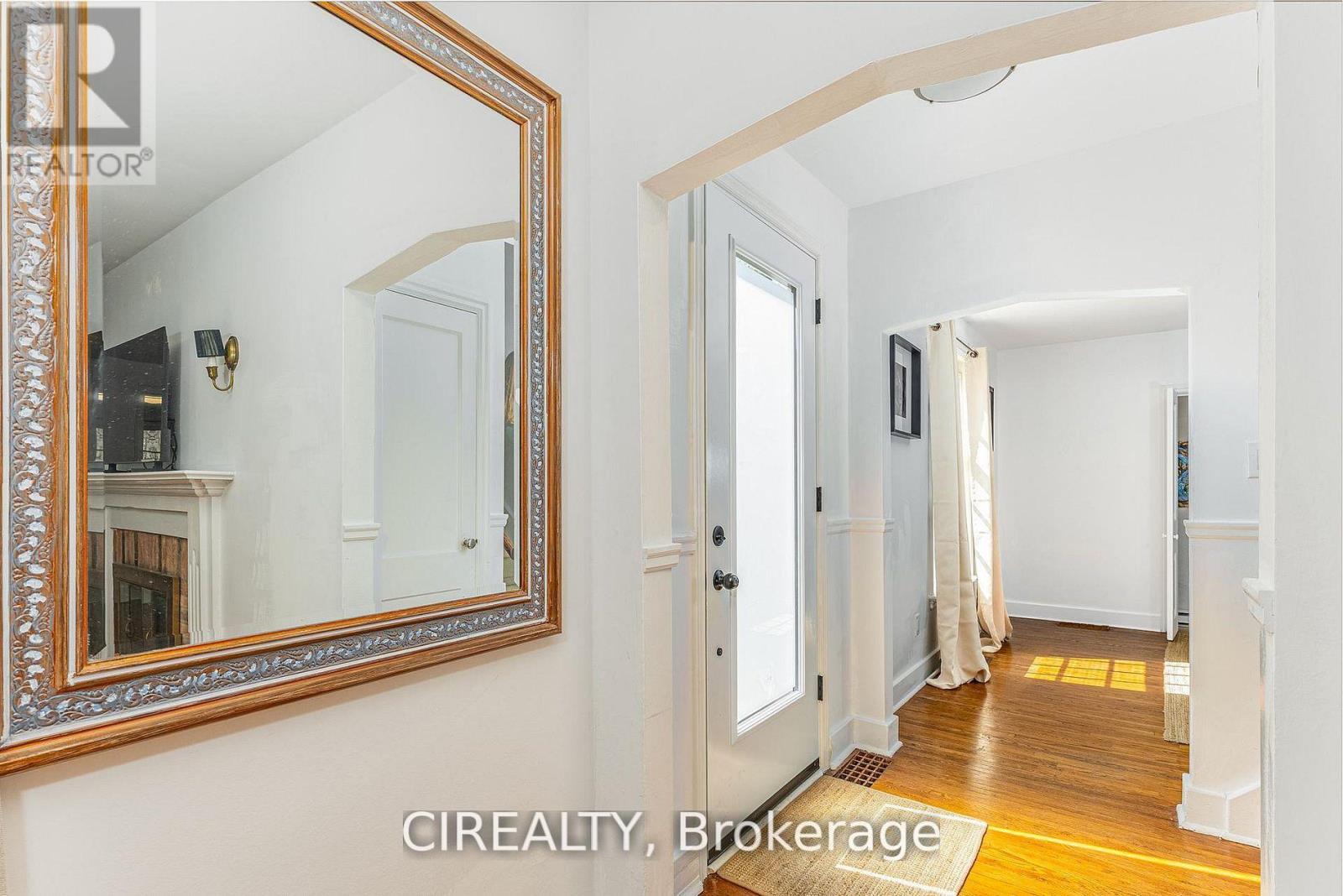 25 Howard Avenue Property Photo 5
