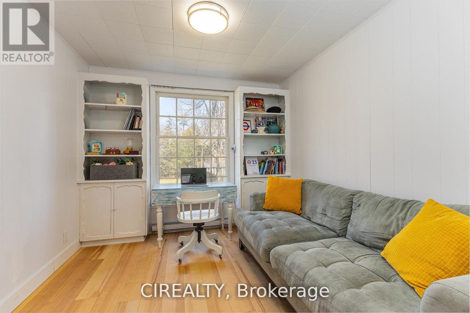 25 Howard Avenue Property Photo 10