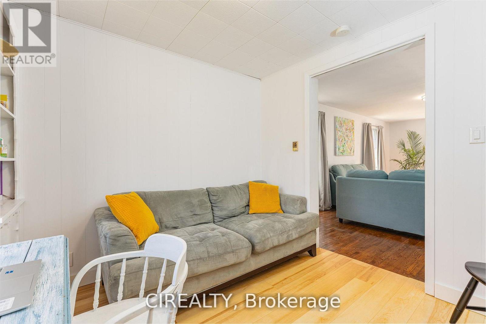 25 Howard Avenue Property Photo 11