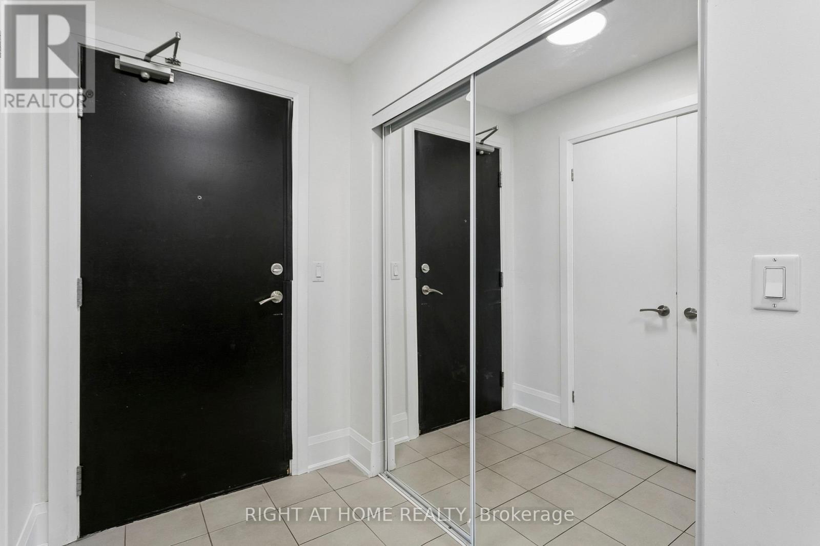 206 - 45 Yorkland Boulevard Property Photo 7