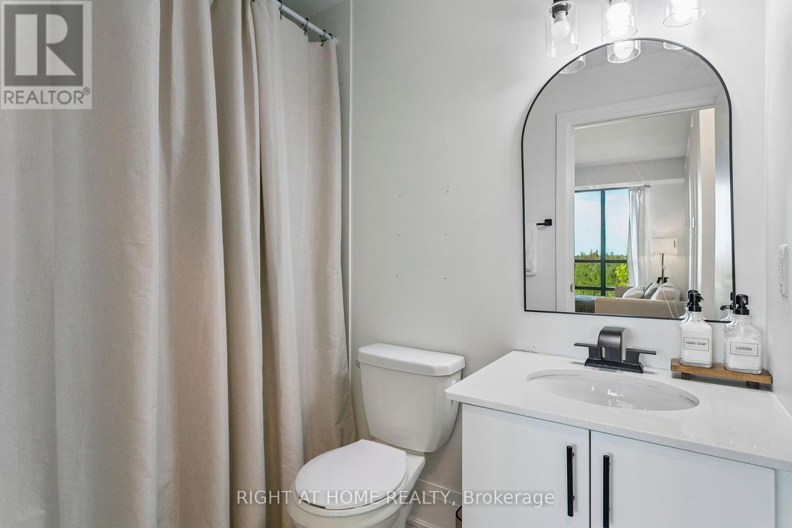 206 - 45 Yorkland Boulevard Property Photo 28