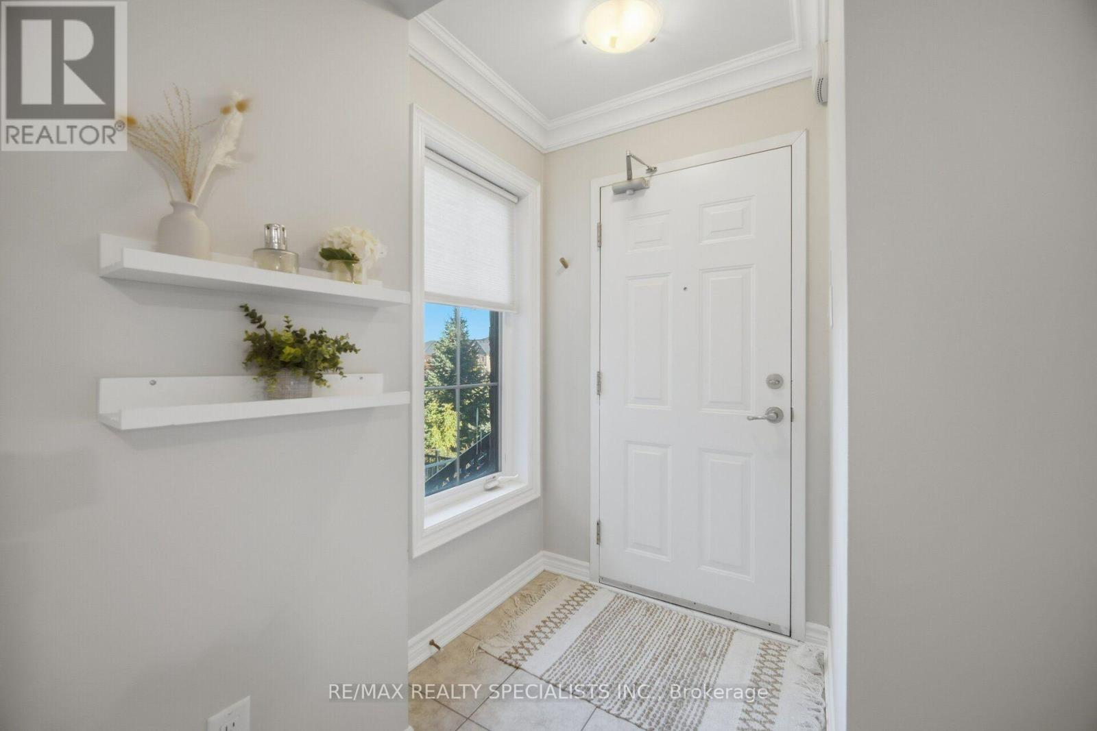66 - 2441 Greenwich Drive Property Photo 9