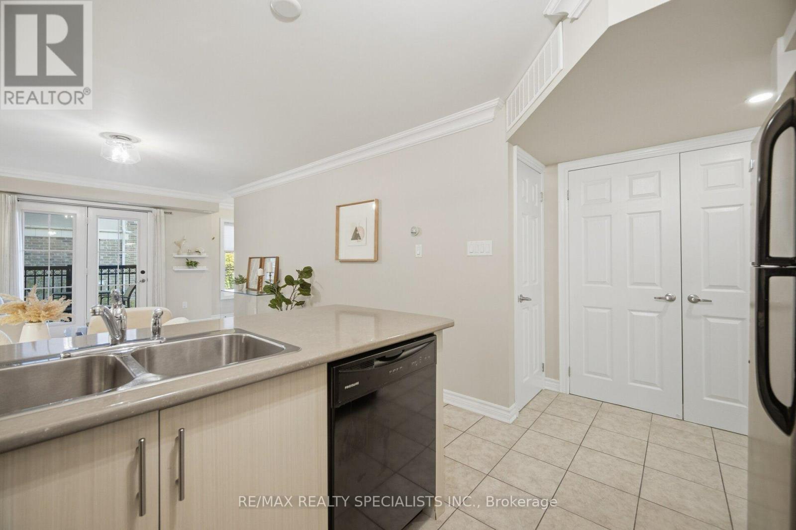 66 - 2441 Greenwich Drive Property Photo 20