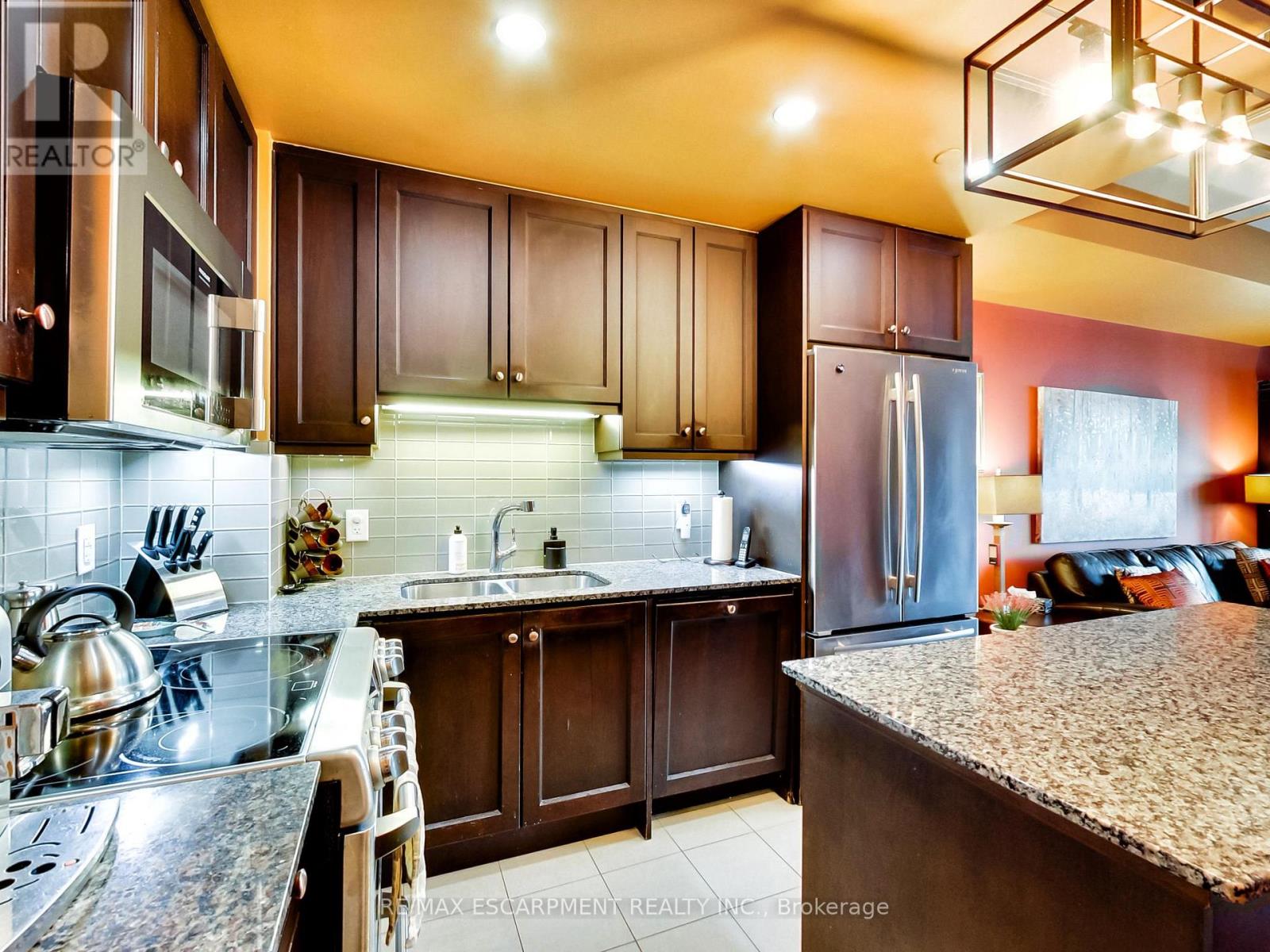 306 - 11 Bronte Road Property Photo 12