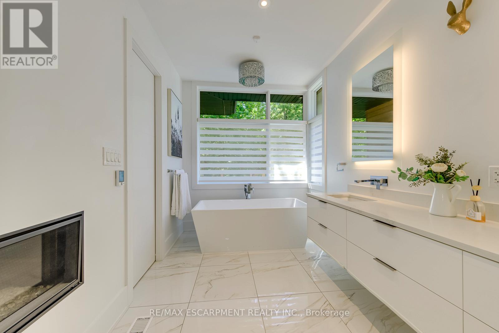 2104 Devon Road Property Photo 29