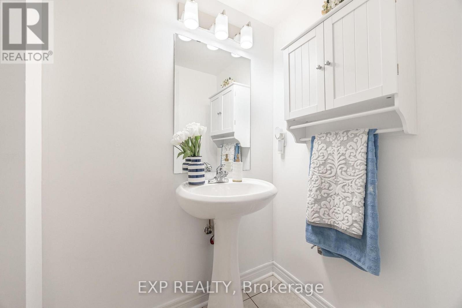 4882 Vienna Court Property Photo 10