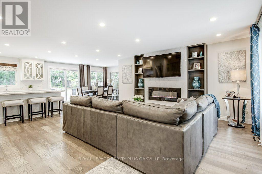 4364 Ayr Place Property Photo 6