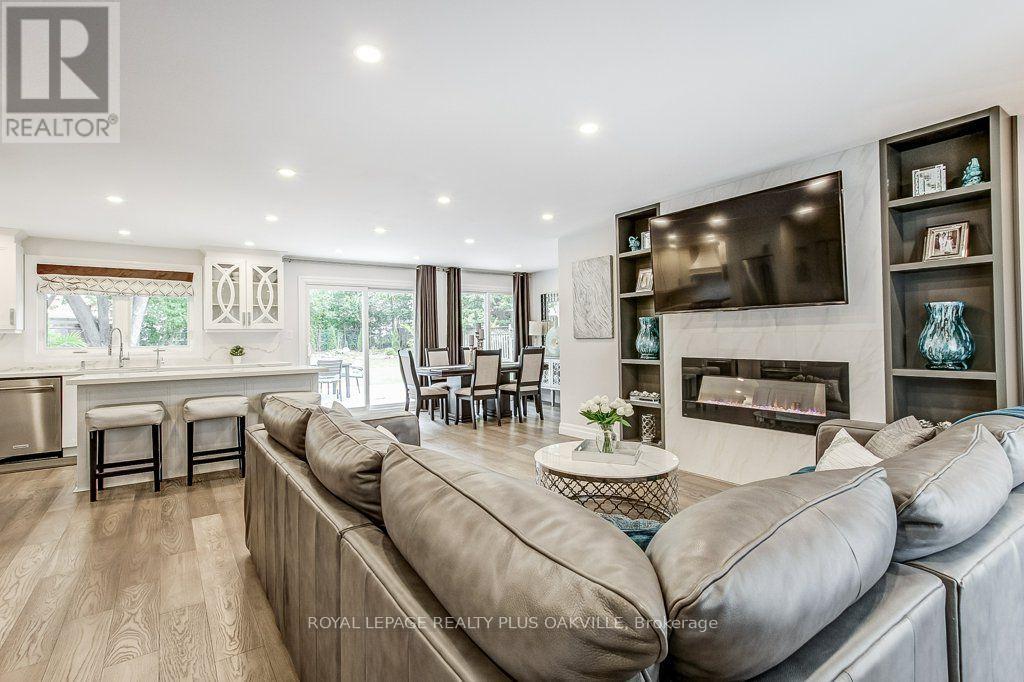 4364 Ayr Place Property Photo 9