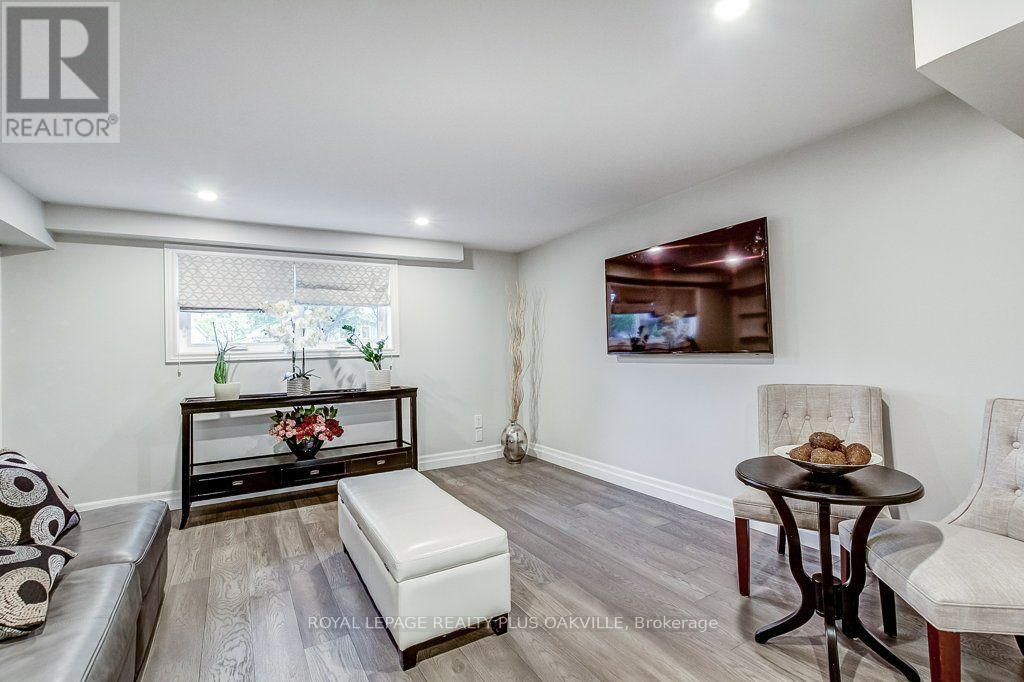 4364 Ayr Place Property Photo 29