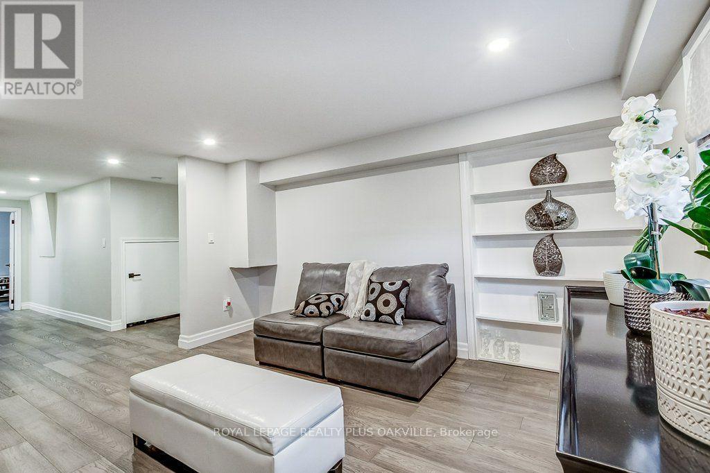4364 Ayr Place Property Photo 30