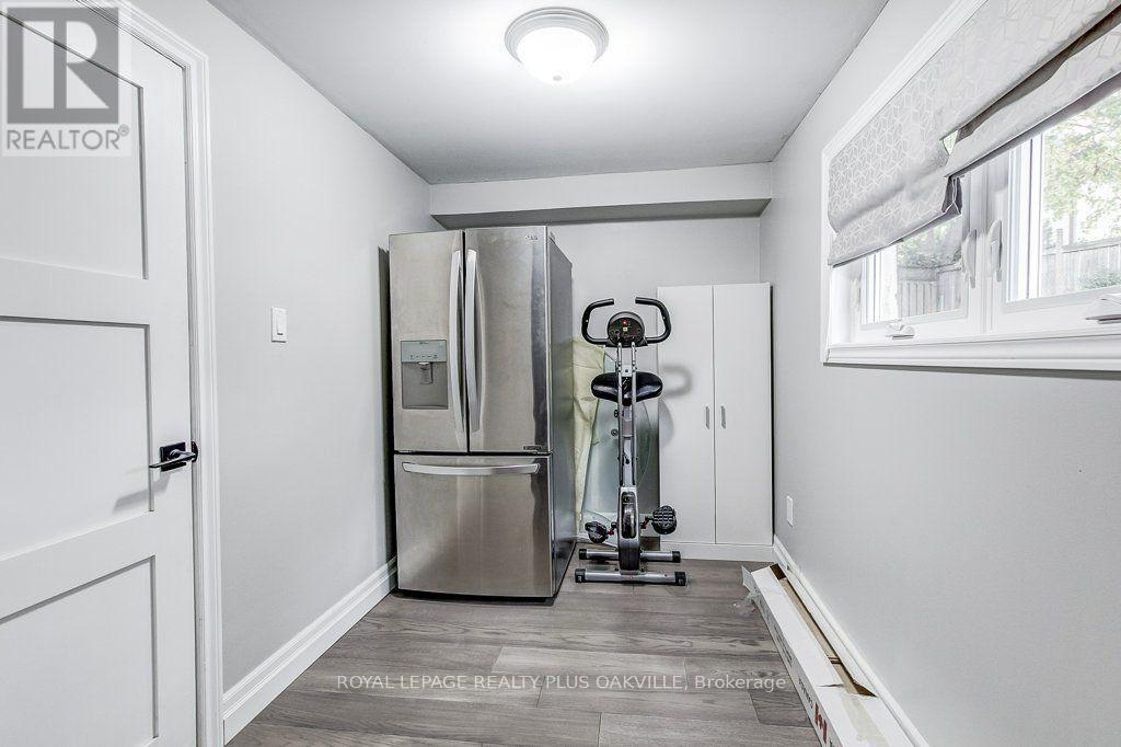 4364 Ayr Place Property Photo 33