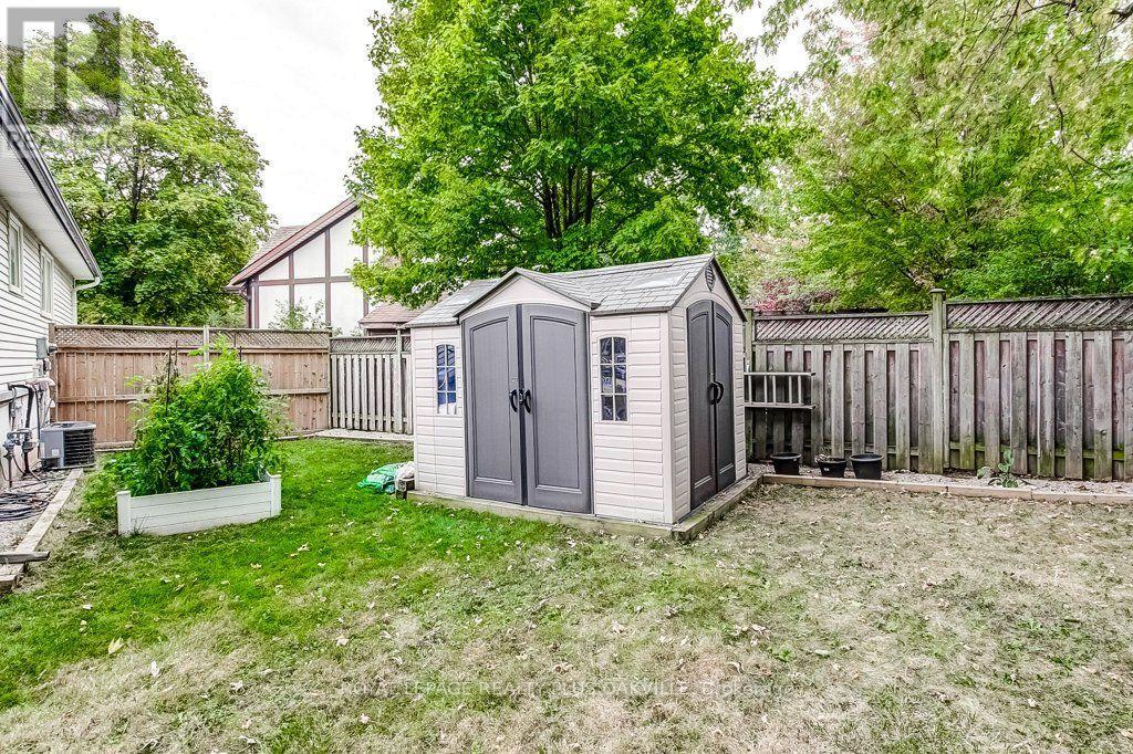 4364 Ayr Place Property Photo 38