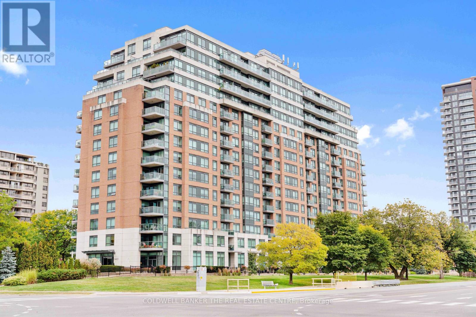 711 - 1403 ROYAL YORK ROAD Property Photo 1