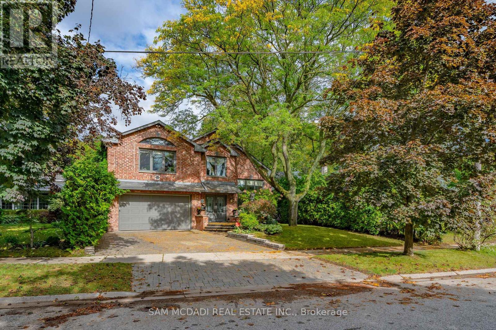 2221 Greenhurst Avenue Property Photo 1