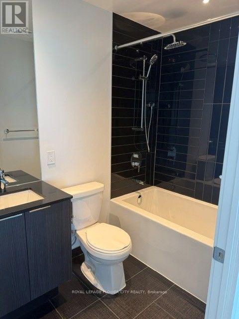 4805 - 448 Burnhamthorpe Road W Property Photo 6