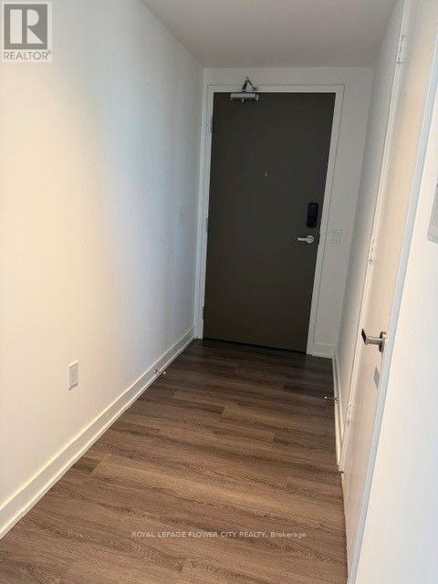 4805 - 448 Burnhamthorpe Road W Property Photo 7