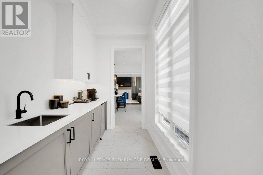 79 Amos Drive Property Photo 10