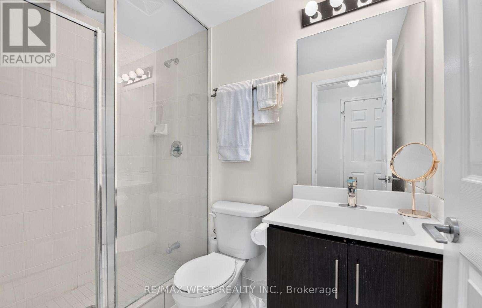 631 - 15 James Finlay Way Property Photo 19