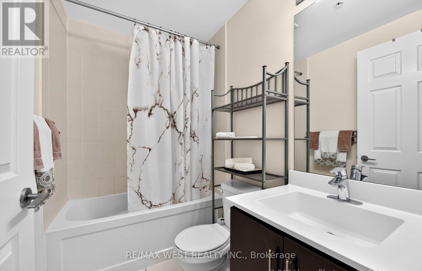 631 - 15 James Finlay Way Property Photo 20