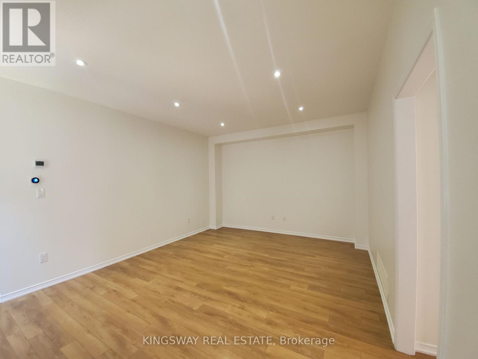 593 Remembrance Road Property Photo 11