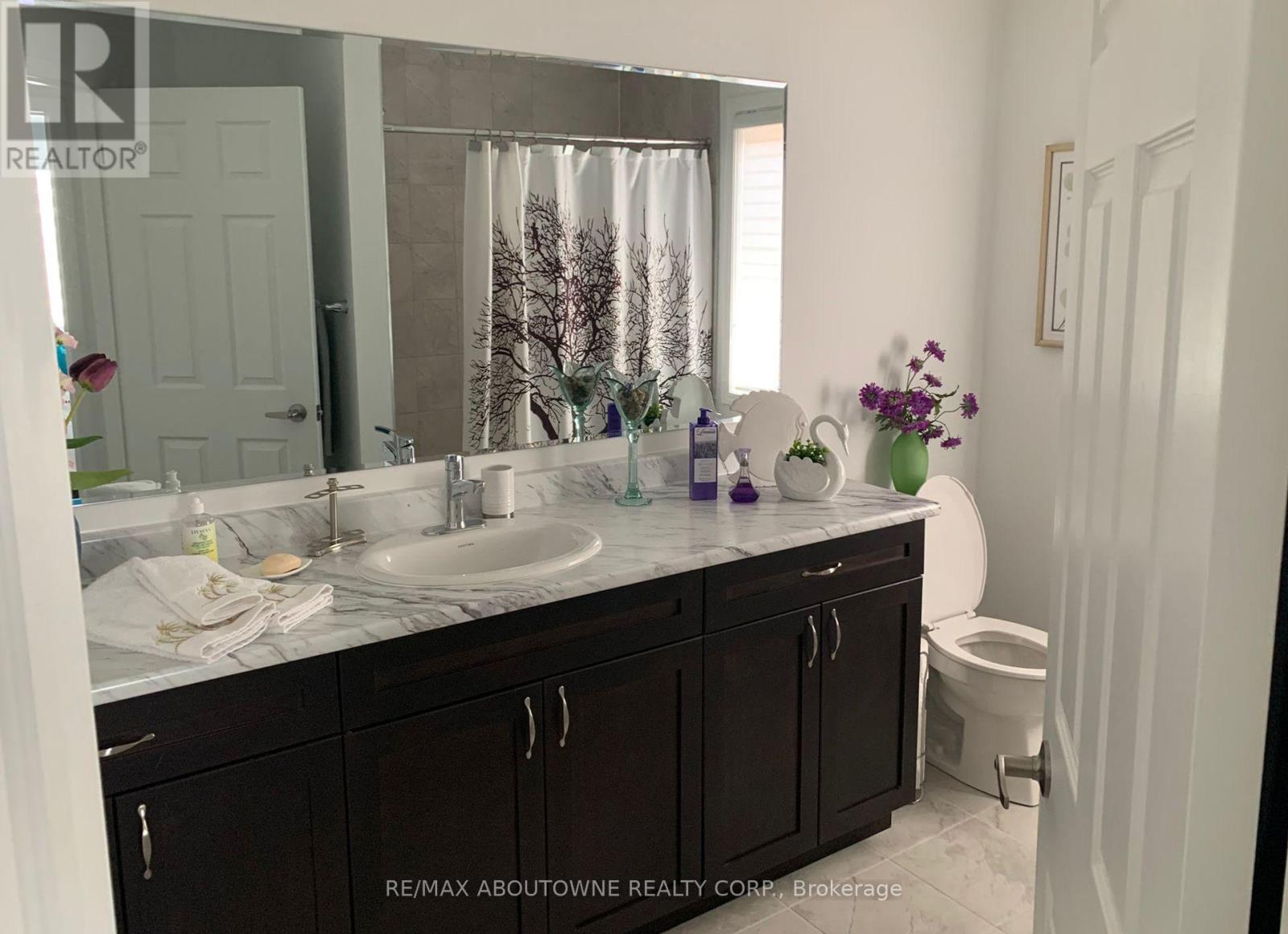 828 Aspen Terrace Property Photo 24