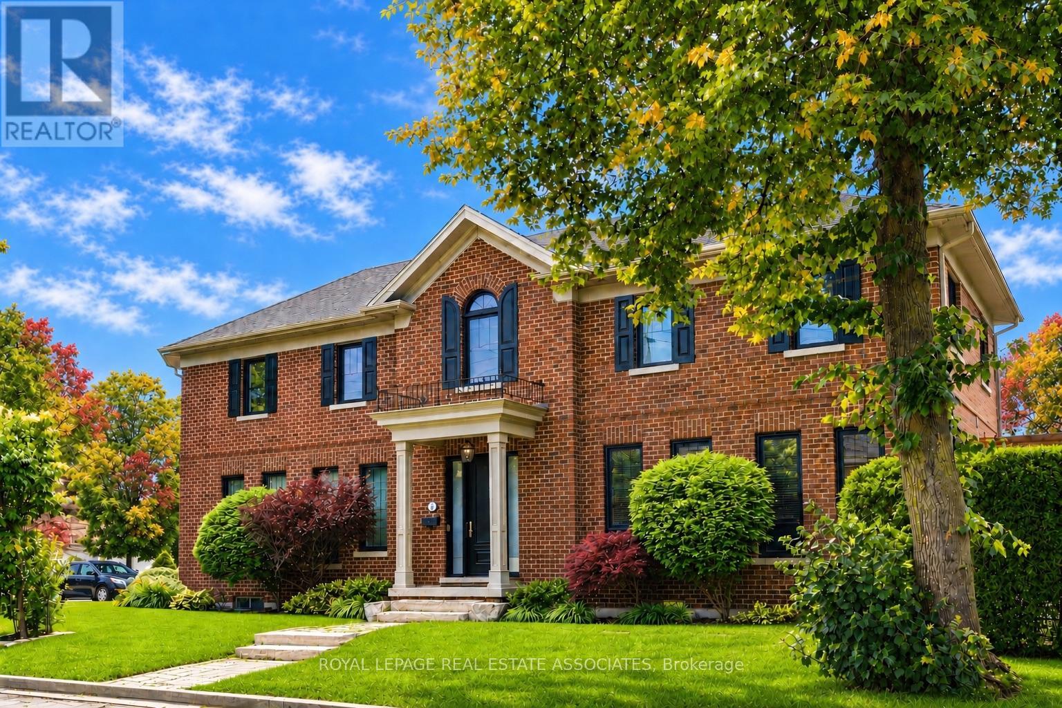 32 Jopling Avenue N Property Photo 1