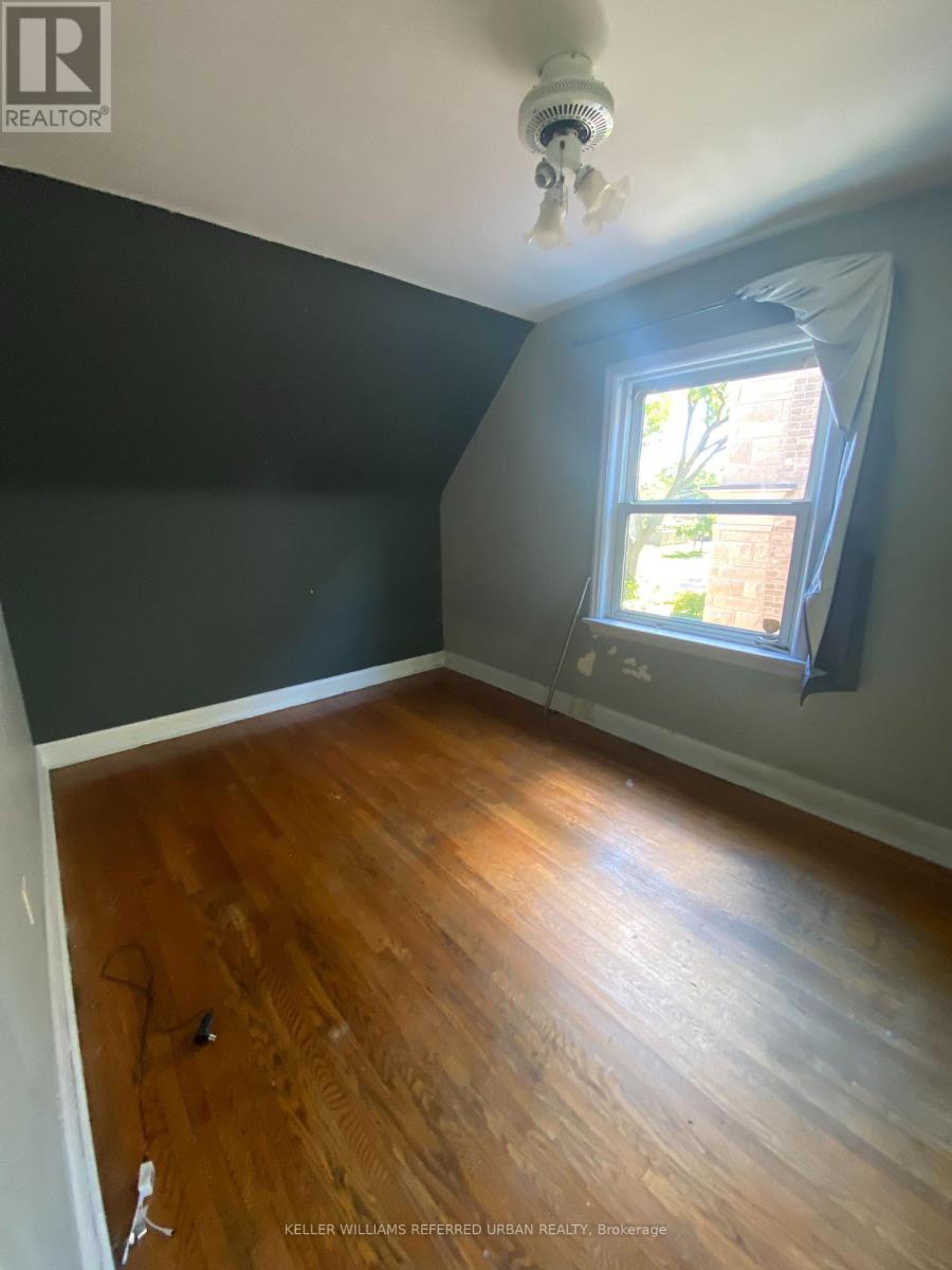 32 Amesbury Drive Property Photo 8