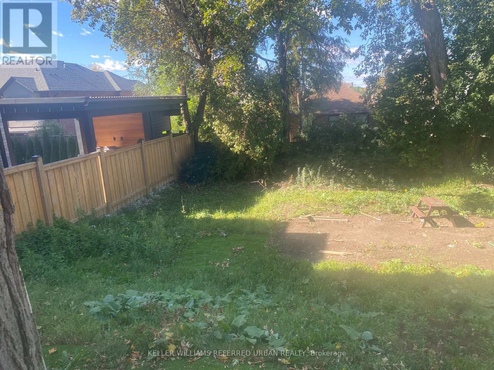 32 Amesbury Drive Property Photo 11