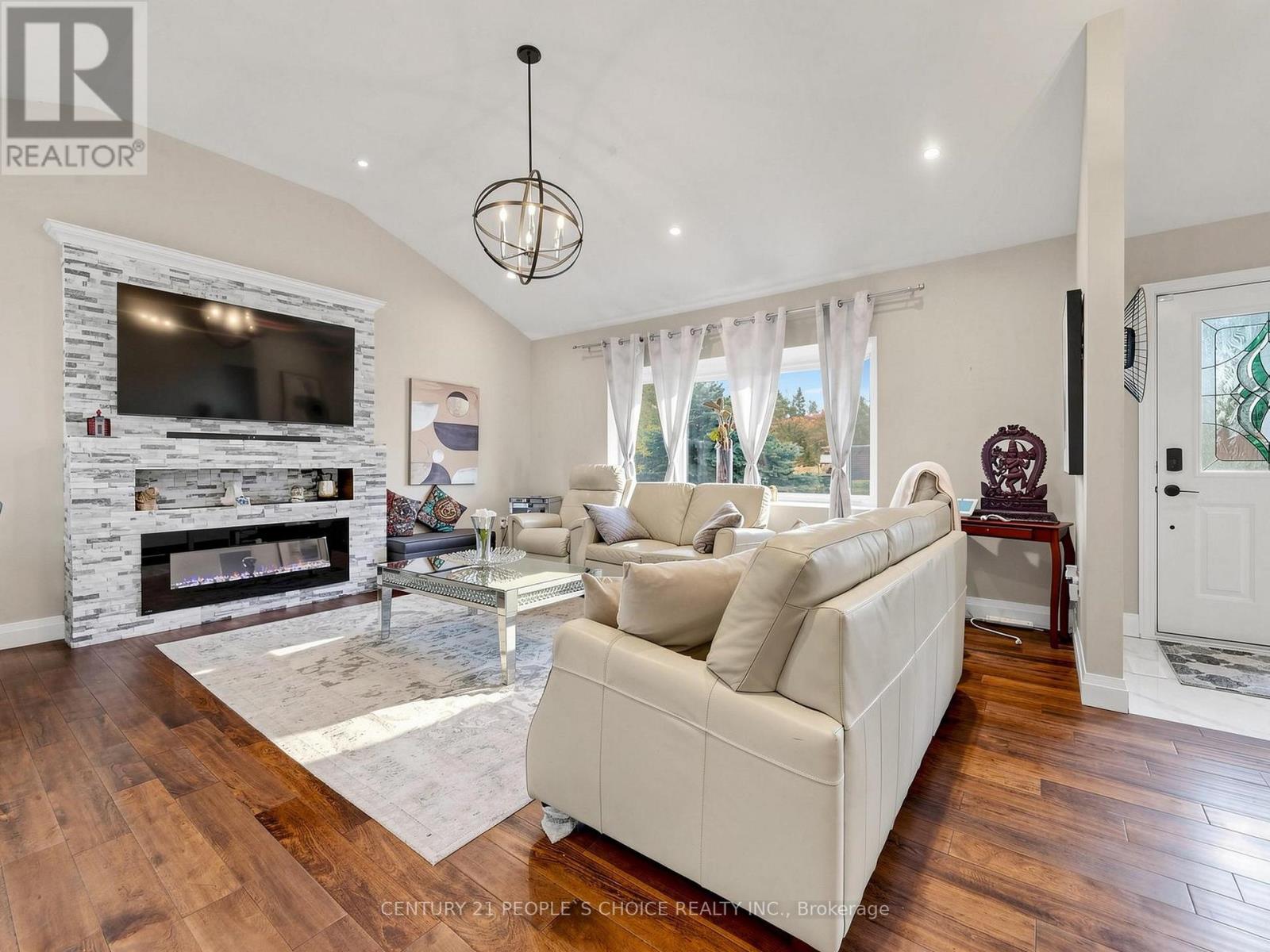 27 Matlock Avenue Property Photo 9