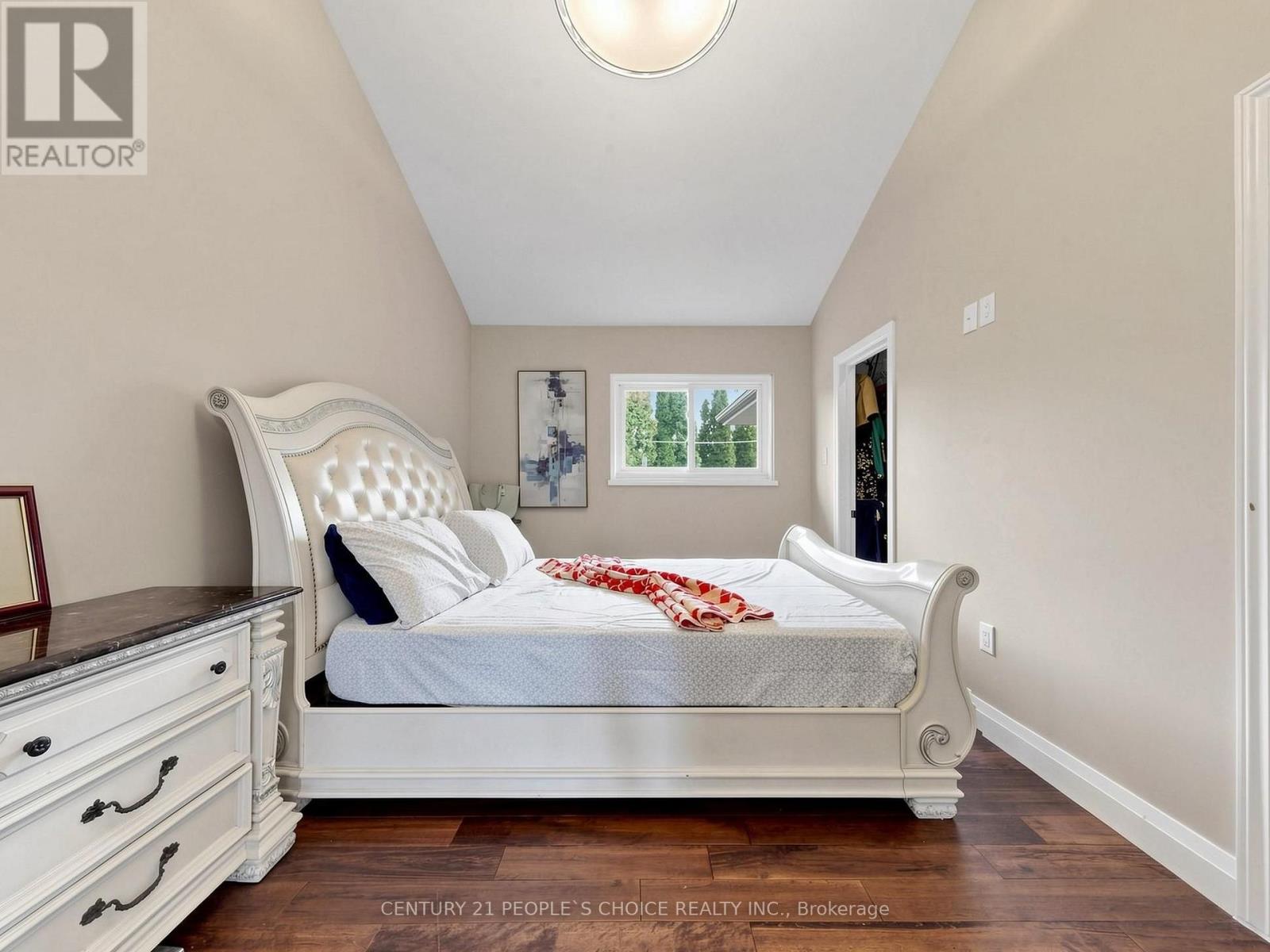 27 Matlock Avenue Property Photo 18