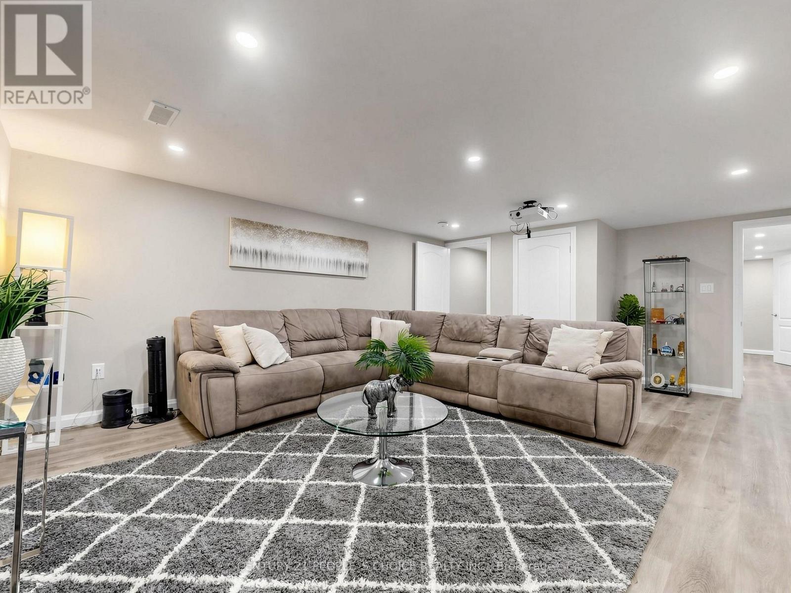 27 Matlock Avenue Property Photo 28