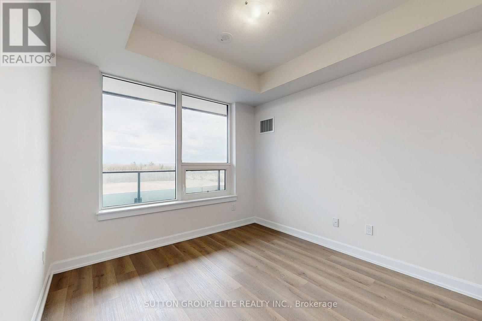 710 - 3220 William Coltson Avenue Property Photo 13