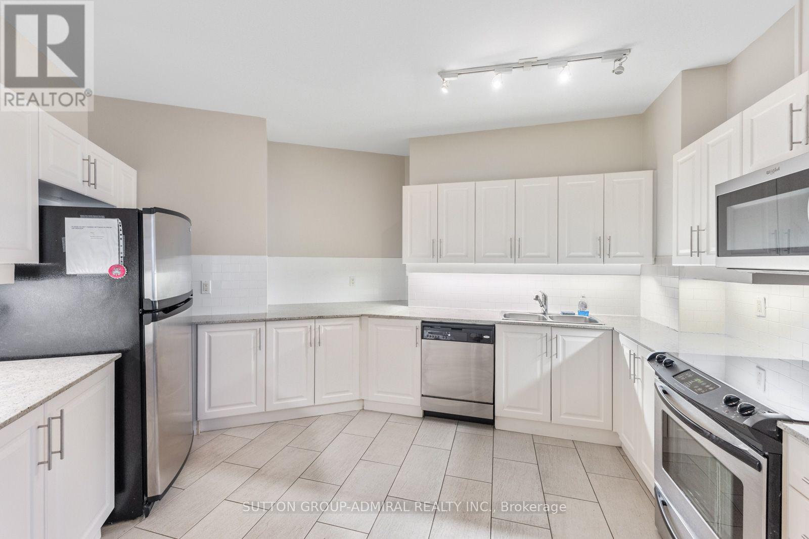 314 - 15 Windermere Avenue Property Photo 29