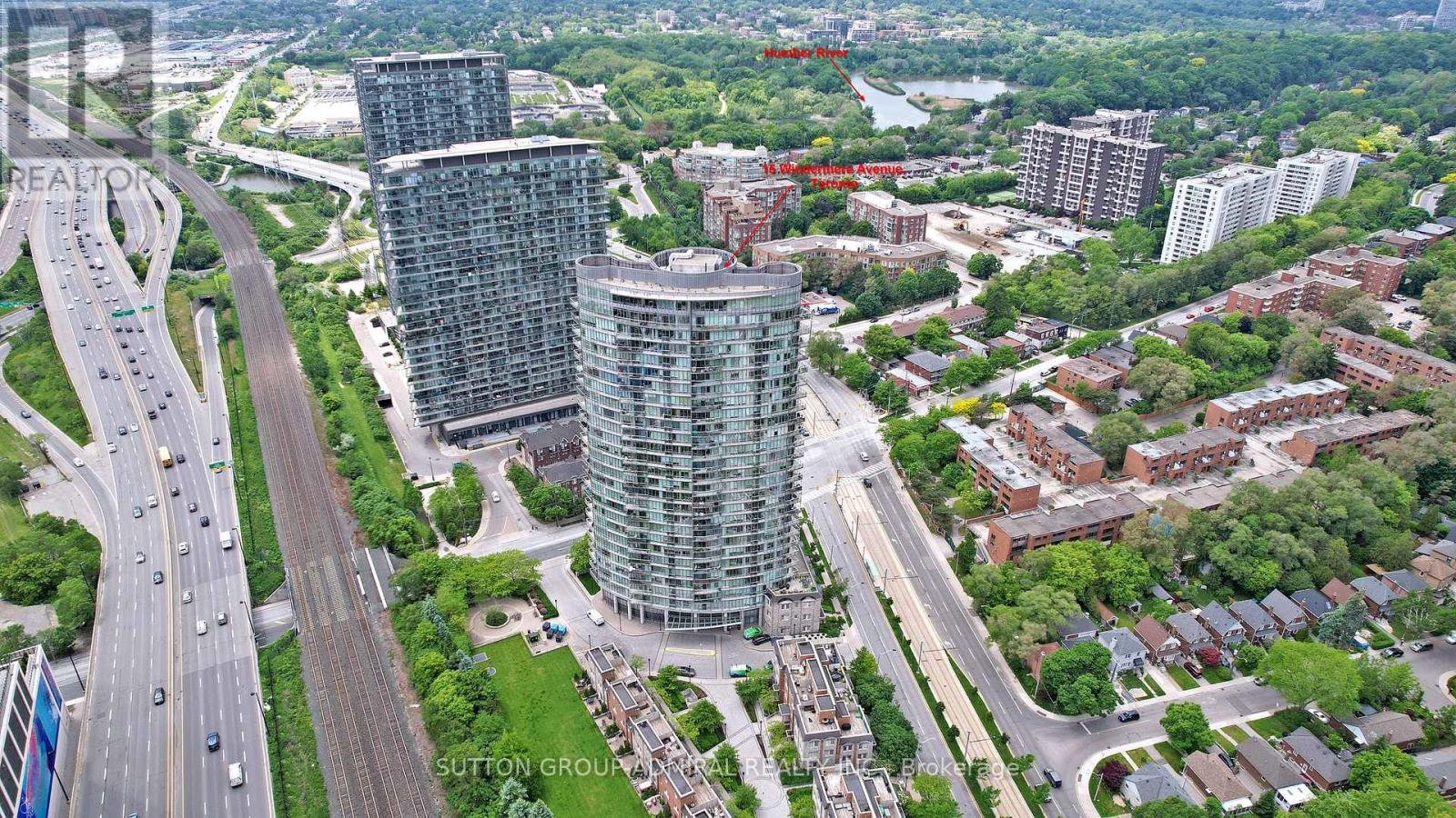 314 - 15 Windermere Avenue Property Photo 37
