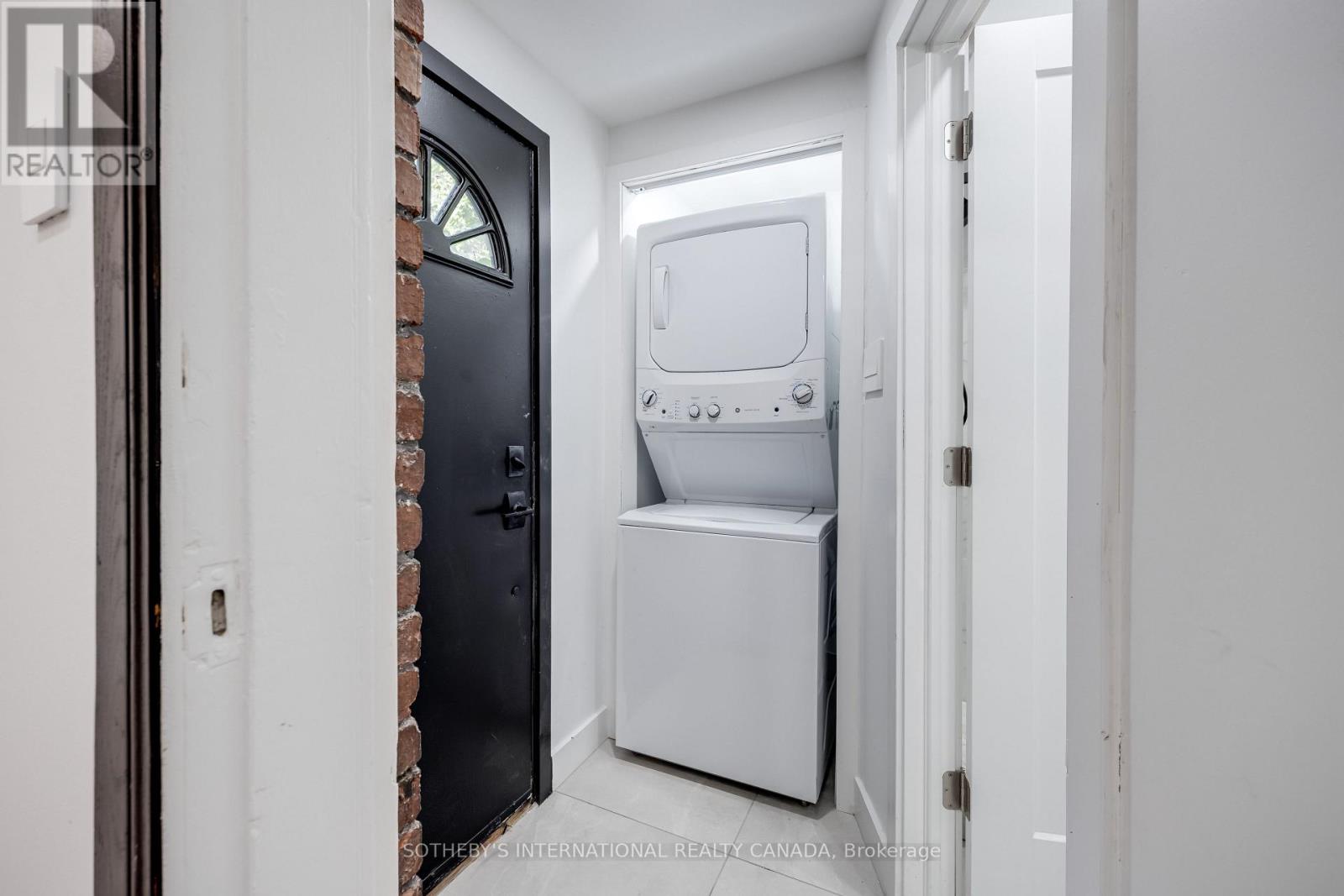 Main - 120 Glenlake Avenue Property Photo 12
