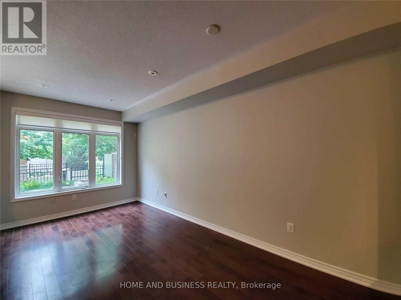 107 - 383 Prince Of Wales Drive Property Photo 6
