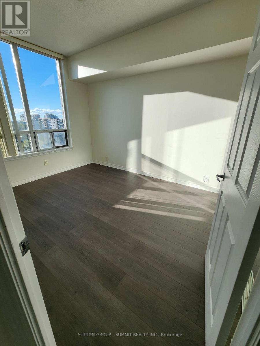 1003 - 3504 Hurontario Street Property Photo 7