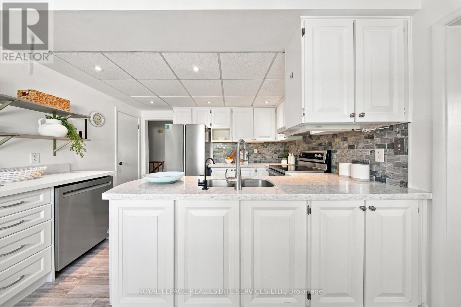 16 Oldham Road Property Photo 8
