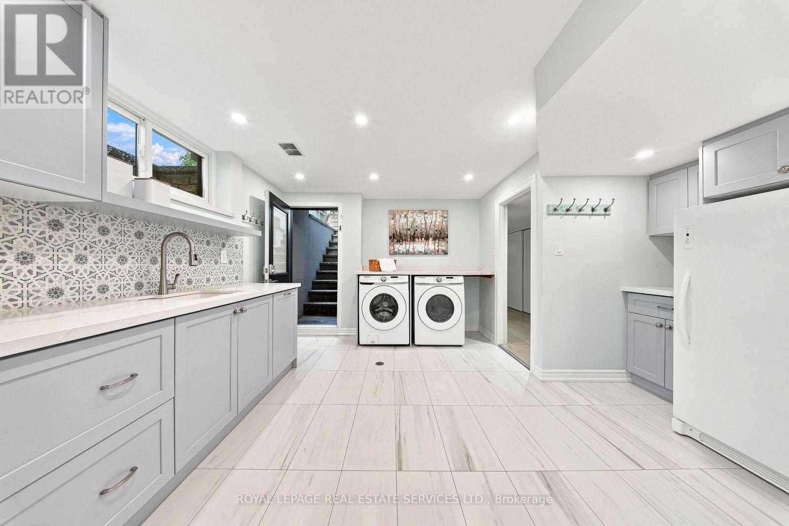 16 Oldham Road Property Photo 25