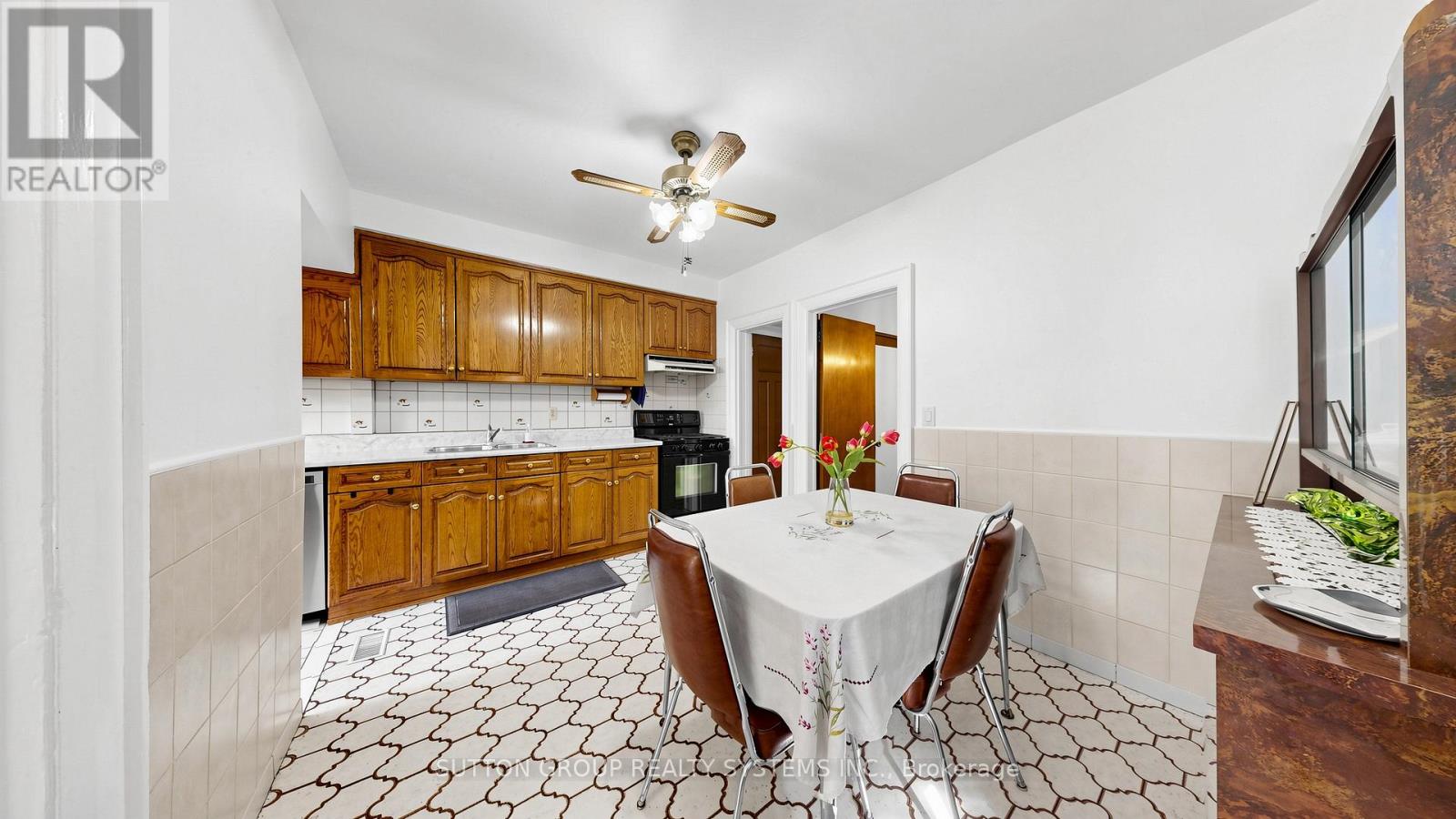39 Exeter Street Property Photo 10