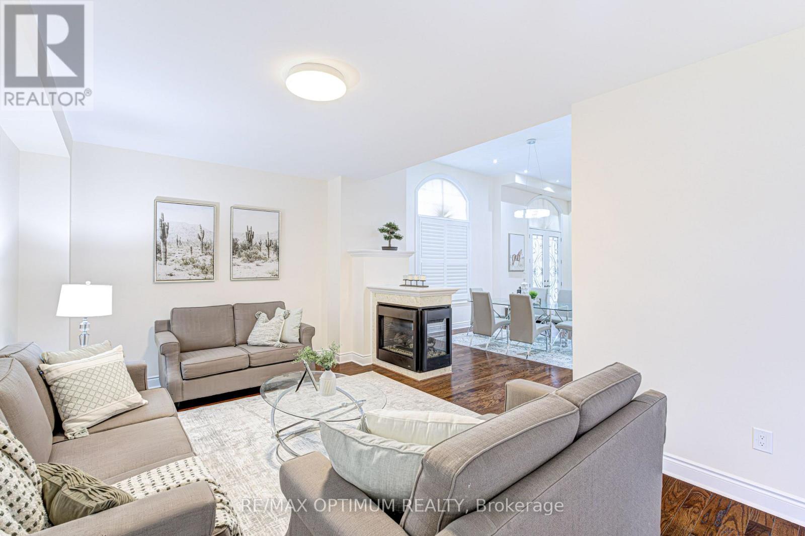 80 Royal West Drive Property Photo 14
