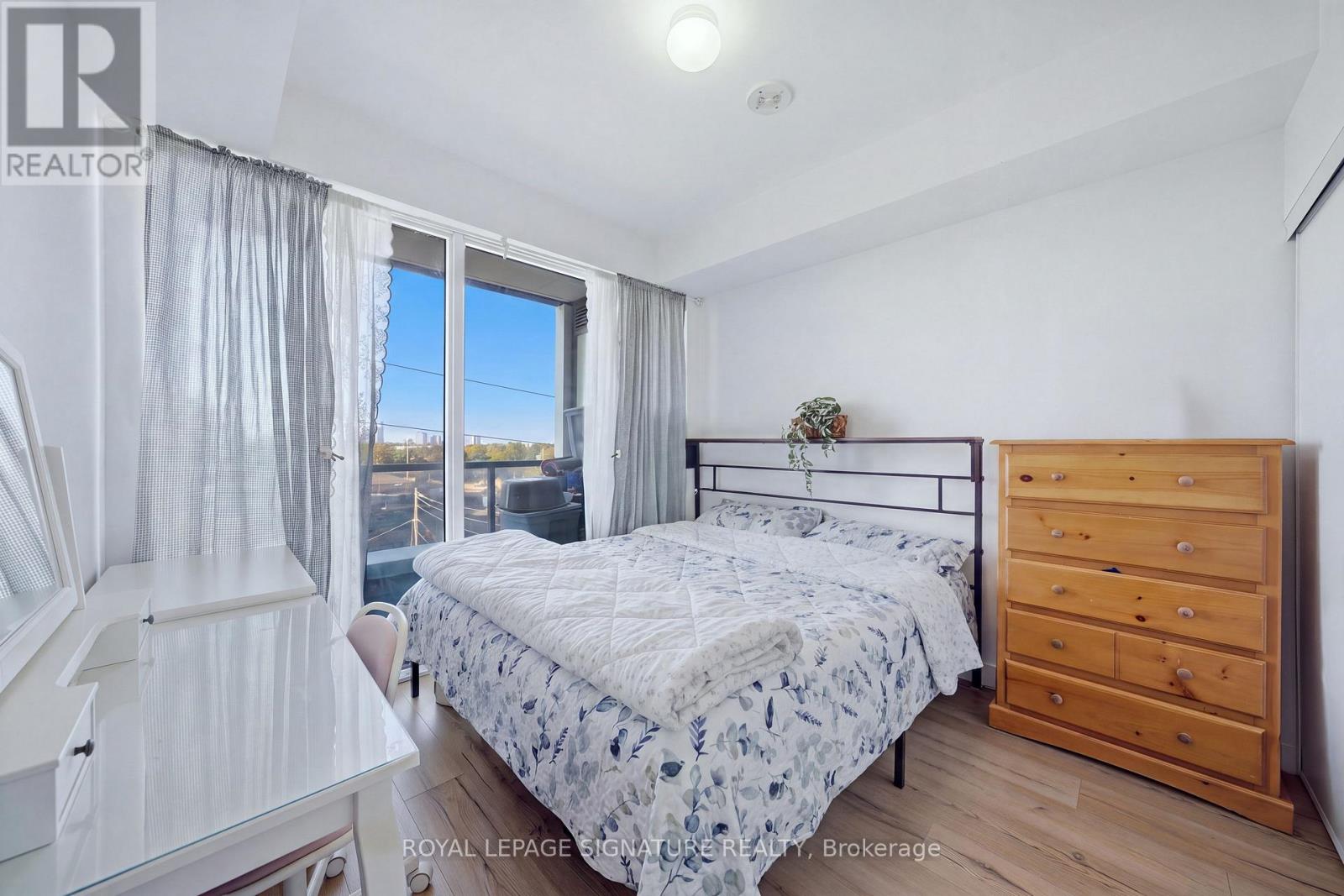 406 - 1195 The Queensway Property Photo 15