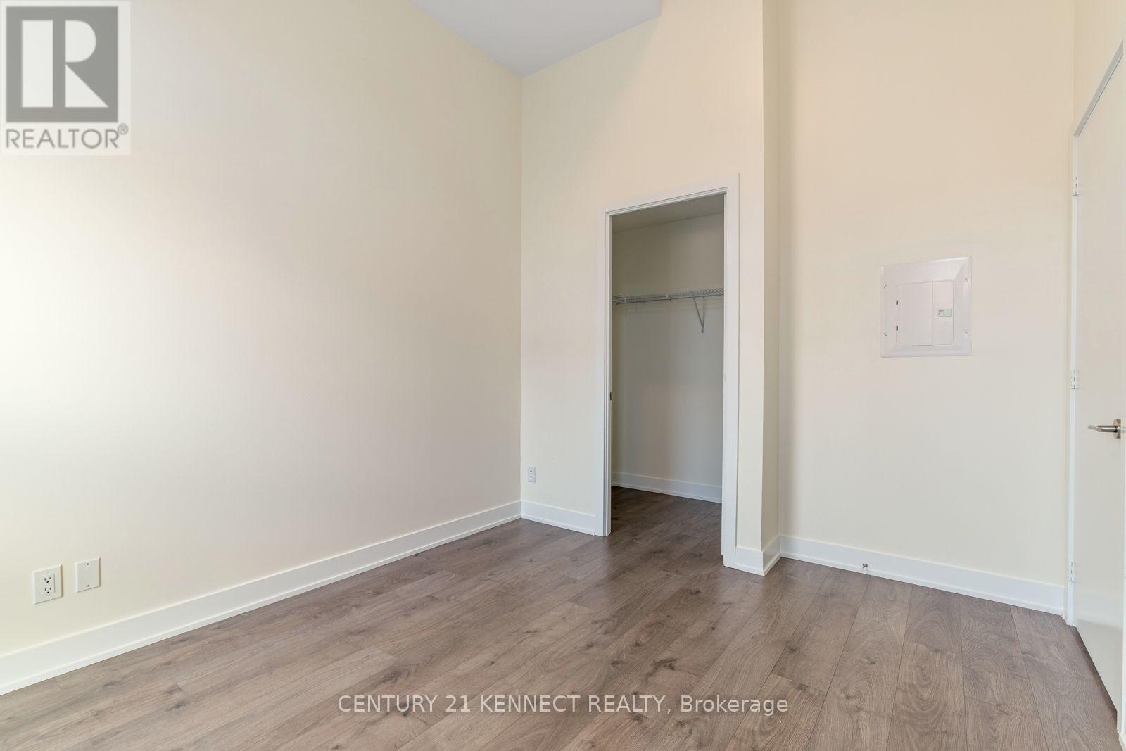 101 - 180 Veterans Drive Property Photo 17