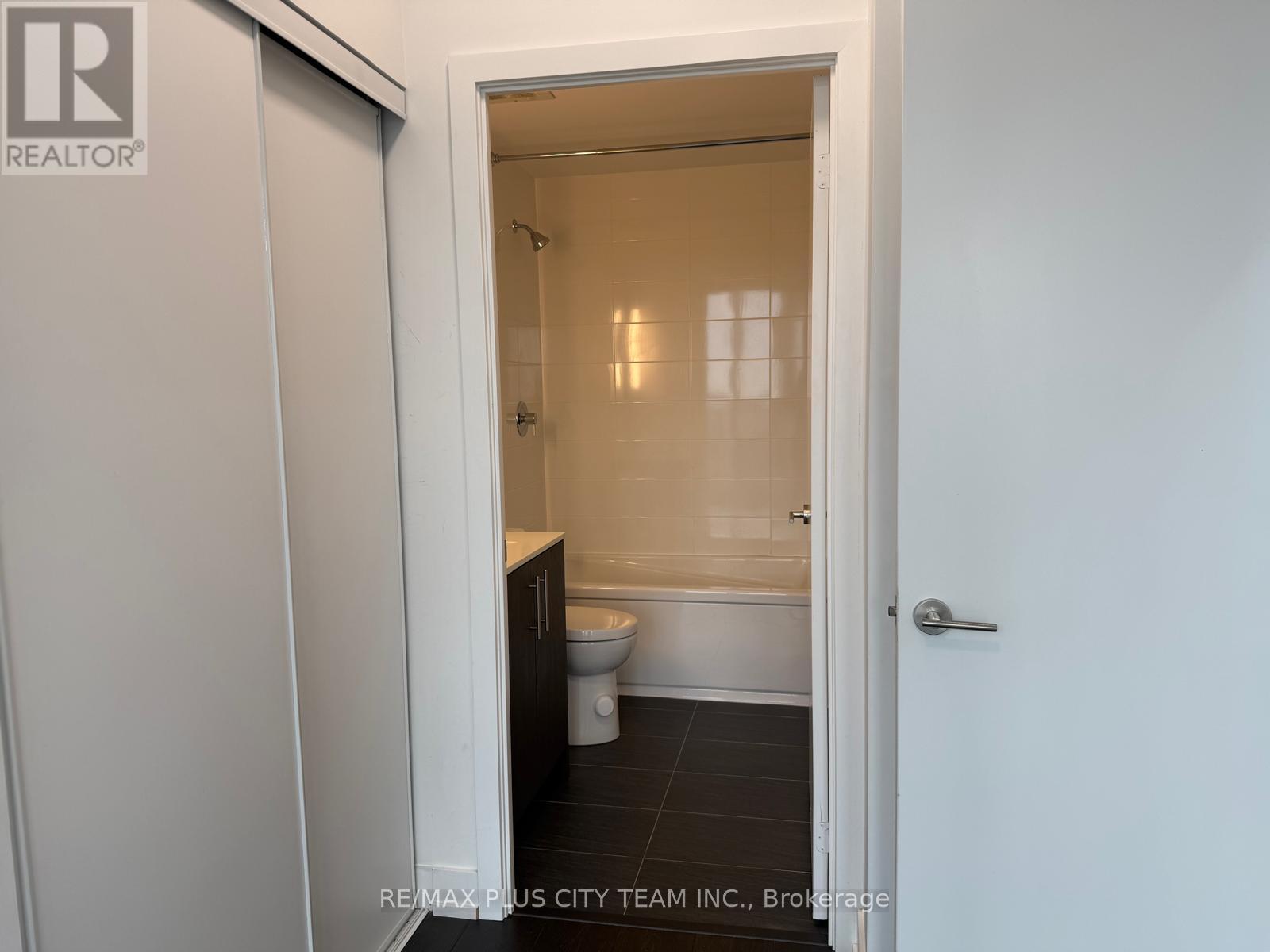 1206 - 225 Veterans Drive Property Photo 18