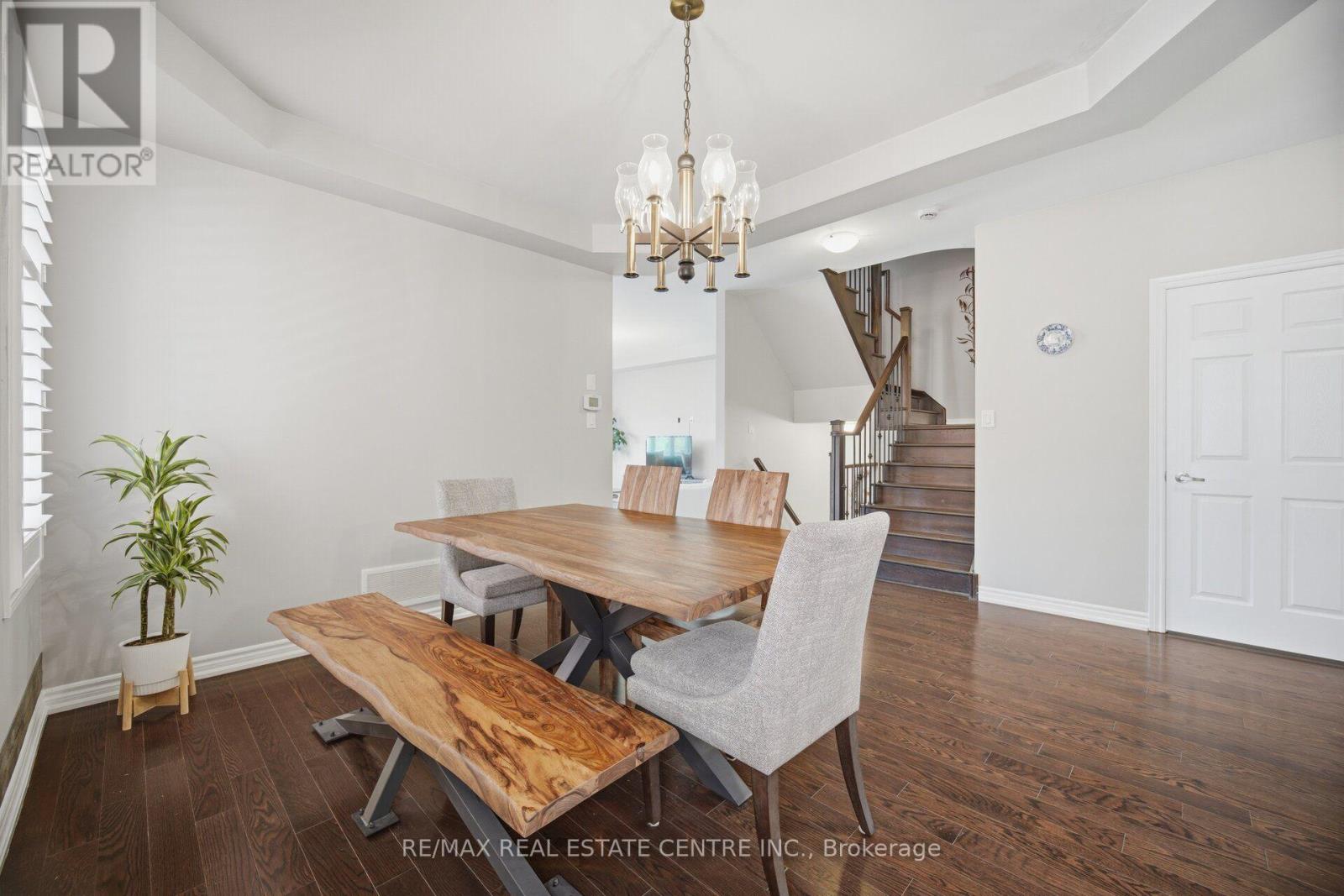 2425 Quetico Crescent Property Photo 7